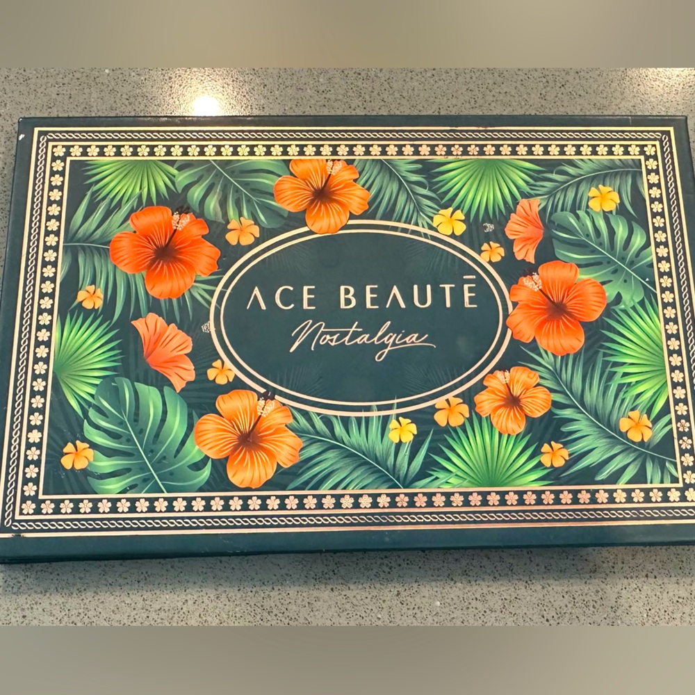 ACE BEAUTE nostalgia palette
